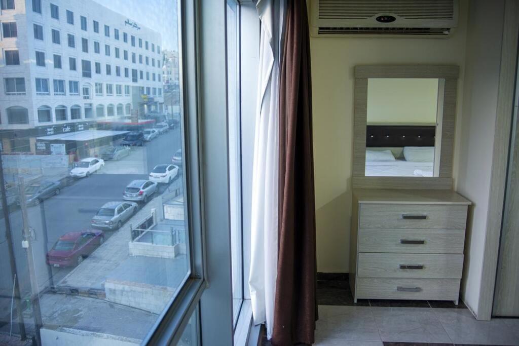 Bonsiana Hotel Suites Amman Exteriör bild